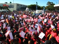 Workers Show Solidarity to Demand Better Wages